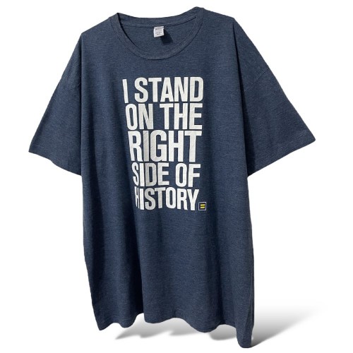 تیشرت سرمه‌ای ملانژ با چاپ "I STAND ON THE RIGHT SIDE OF HISTORY"